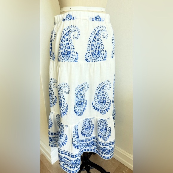 Lucky Brand Midi , long summer Blue and White Paisley Skirt, Size S, 100%Cotton - Picture 9 of 14